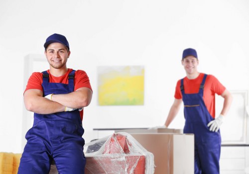 Local packing and unpacking support for homes and businesses in Colliers Wood